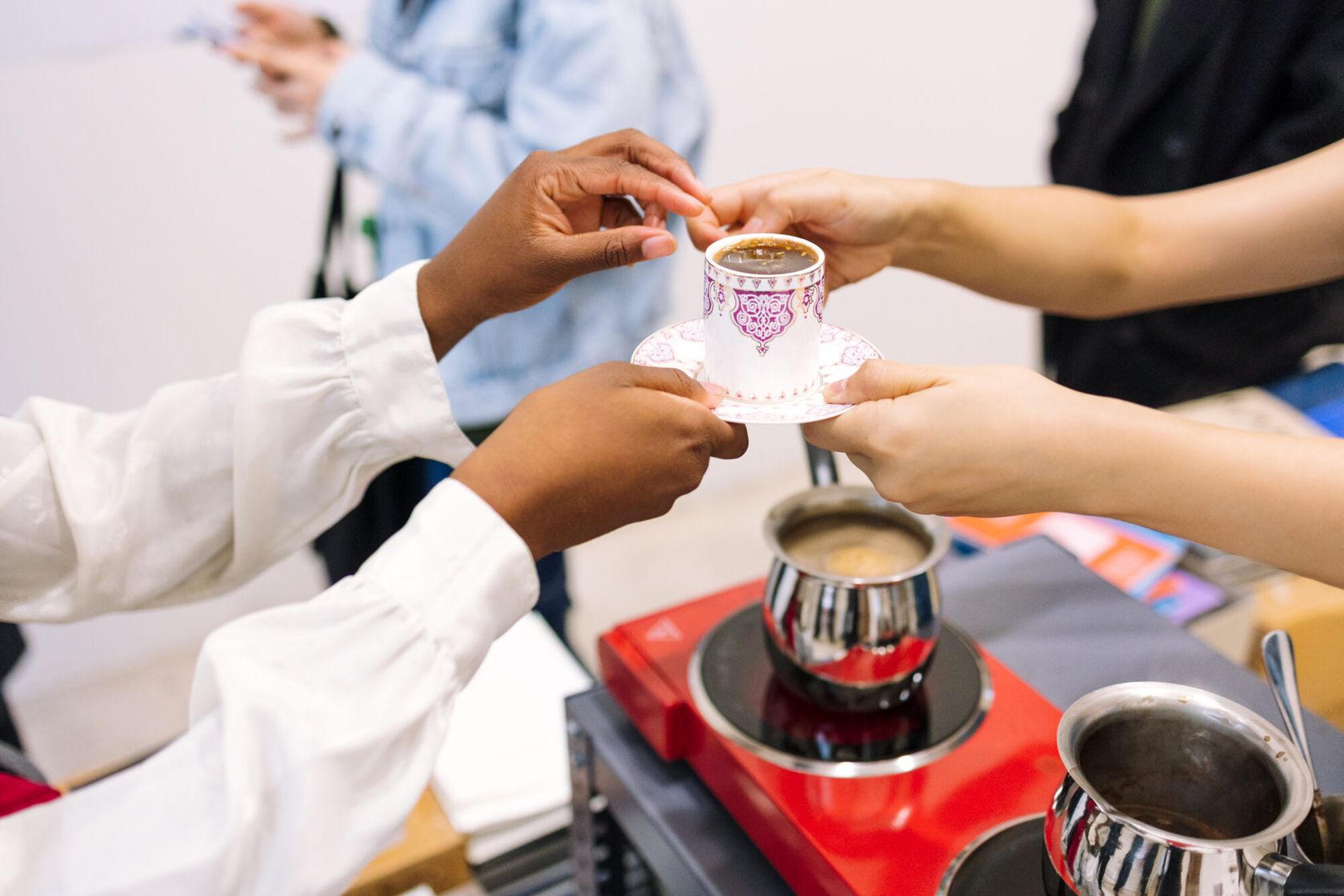 Rirkrit Tiravanija : A LOT OF PEOPLE