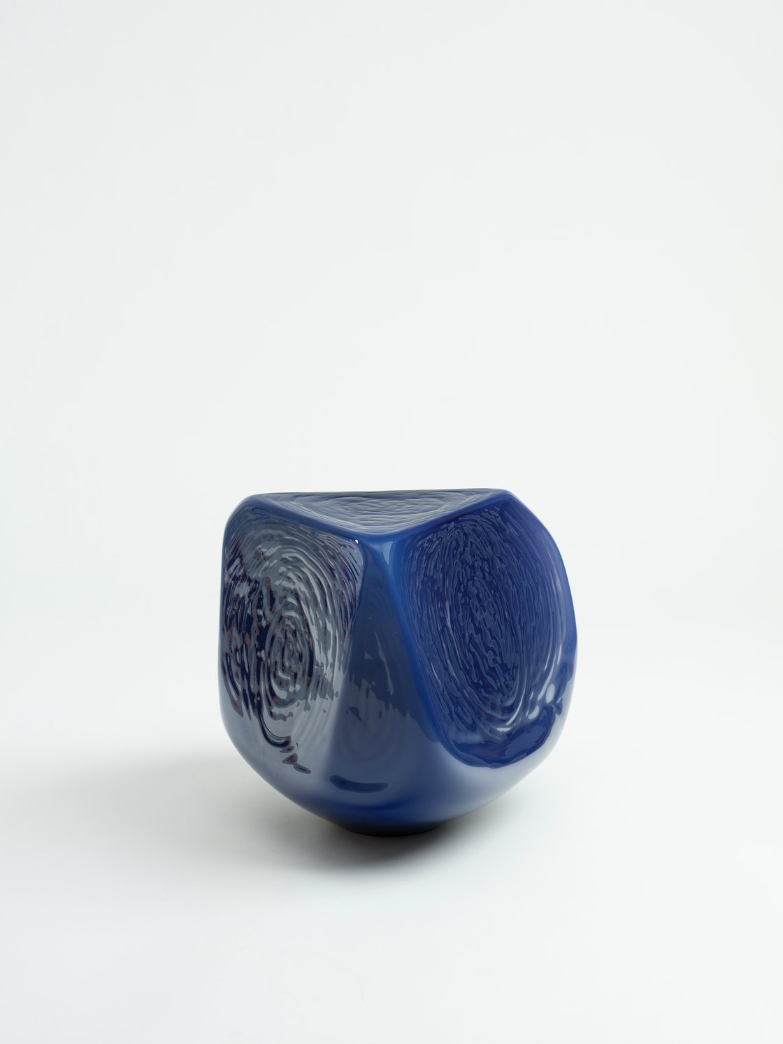 Jean-Luc Moulène, Figure intermediaire excentrique Varia 4 - bleu,, 2019