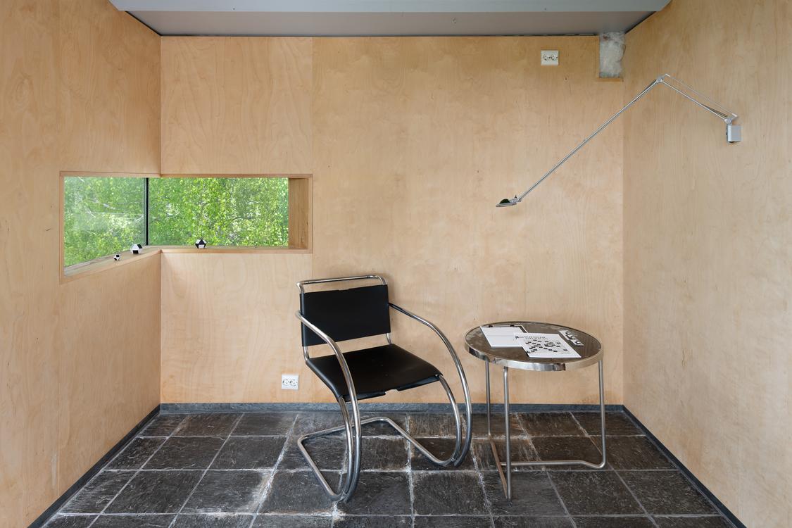 Room 11 (Latitude: 78.223, Longitude: 15.646)