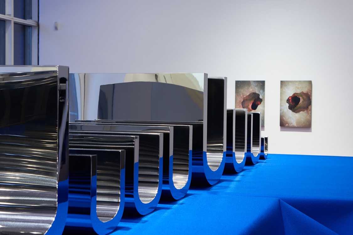 WADE GUYTON ZWEI DEKADEN MCMXCIX–MMXIX