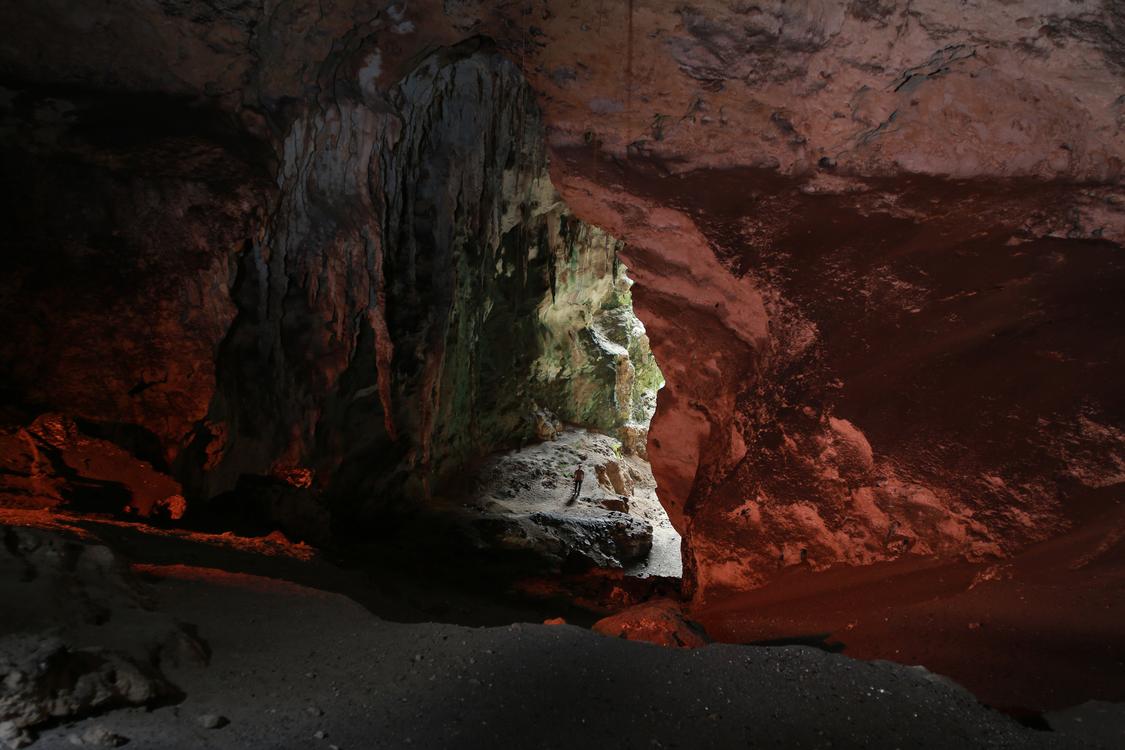 Allora & Calzadilla, Puerto Rican Light (Cueva Vientos), 2015