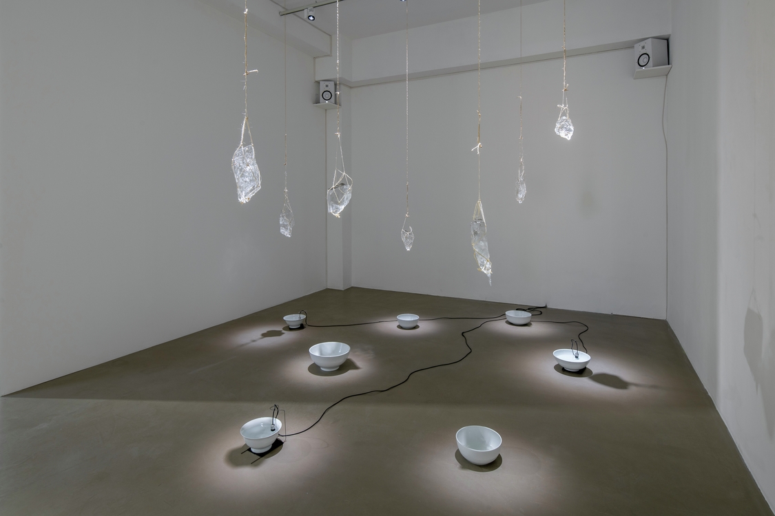 Scènes dans une bulle de cristal — Seen in a crystal ball